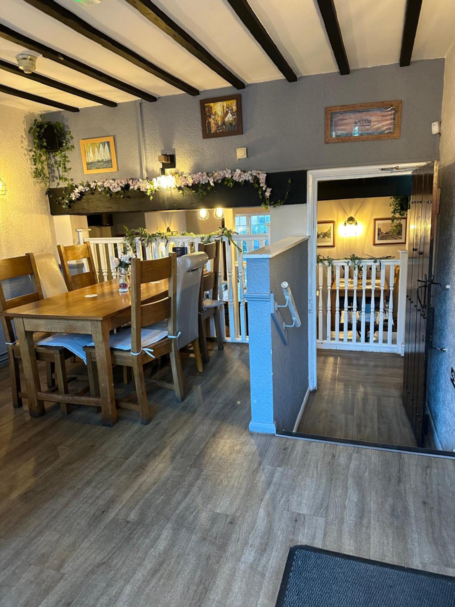 The Old Ship Inn Lowdham Екстер'єр фото