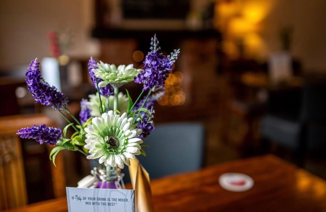 The Old Ship Inn Lowdham Екстер'єр фото